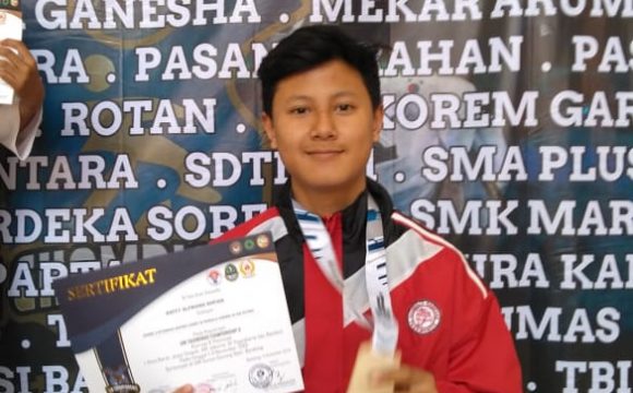 selamat kepada M. Ihsan, Yudha Adi pratama Chelsea & M. attila telah  meraih juara lomba Taekwondo Tingkat Nasional Di Universitas negeri islam Sunan Gunung Jati Bandung