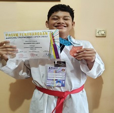 Juara 1 dan 3 Kejuaraan Bandung Taekwondo Open 2022