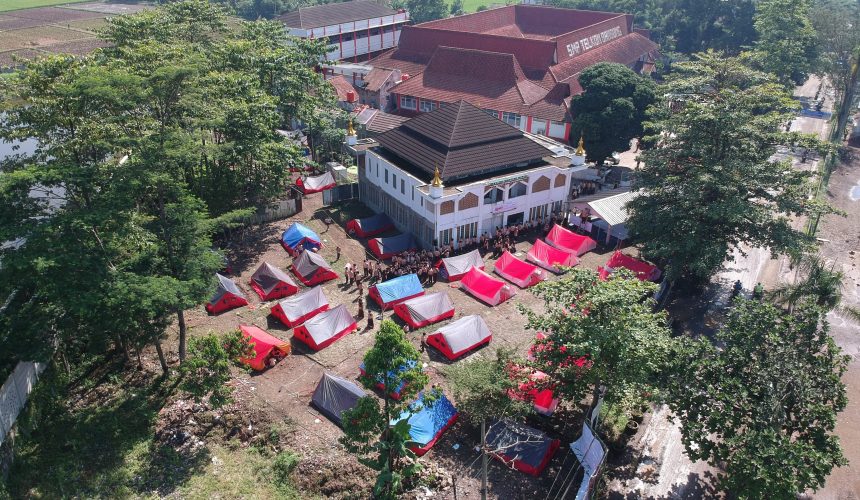SMART Camp SMP Telkom Bandung Mewujudkan  Insan Yang Memiliki Karakter Profil Pelajar Pancasila.