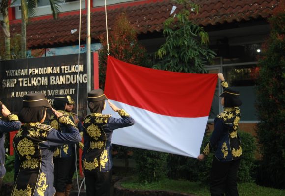 Upacara Memperingati HUT RI ke 80