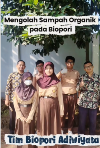 TIM ADIWIYATA BAGIAN BIOPORI SMP TELKOM BANDUNG